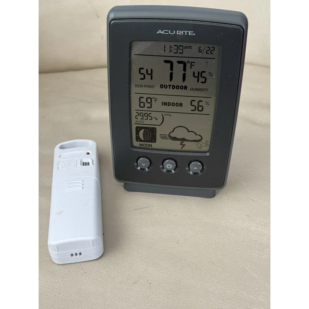 AcuRite Wireless Weather Station with Indoor/Outdoor Model 00829 With Sensor